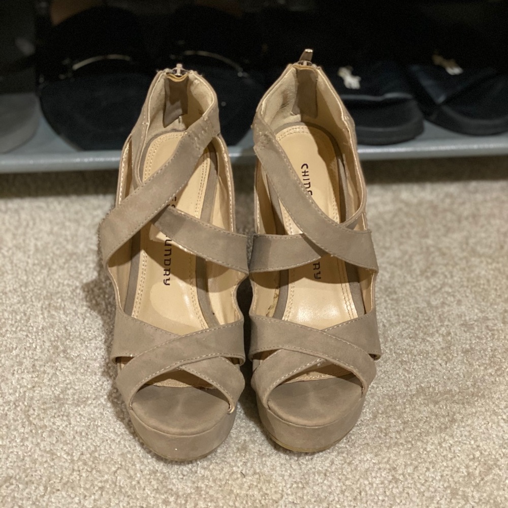 Chinese Laundry Wedges